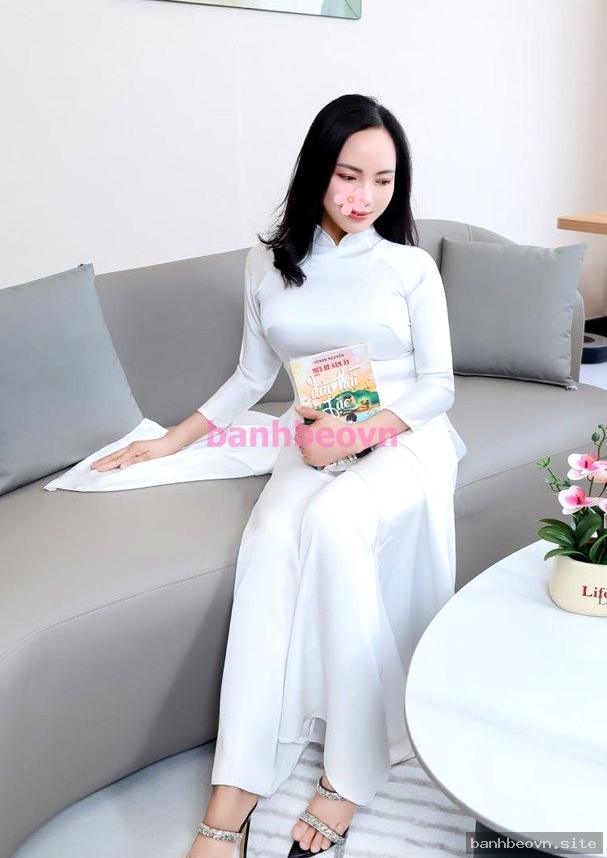 Cô Giáo Hương – gái gọi Dĩ An