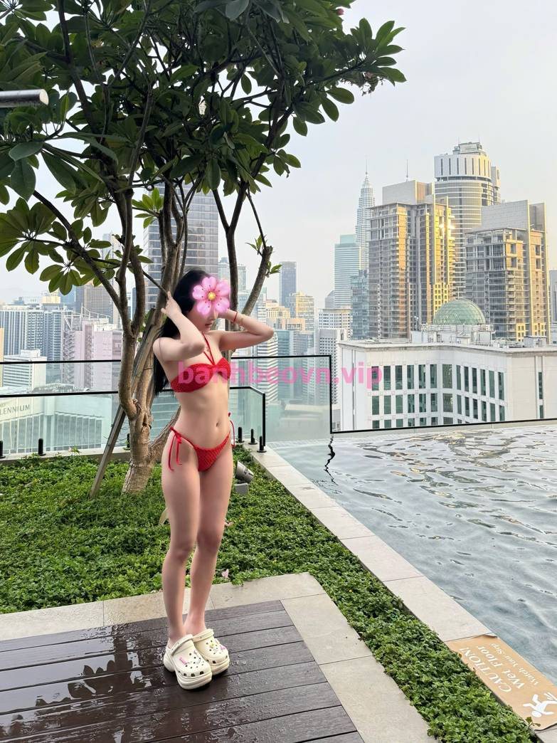 Linh Linh (23 tuổi): 1m63, 46kg, giá 1tr – Quận 10, Sài Gòn – ảnh 9