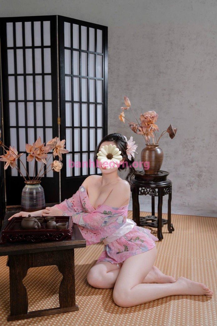 Trâm Anh (23 tuổi): 1m55, 42kg, giá 700k – Quận 10, Sài Gòn – ảnh 4
